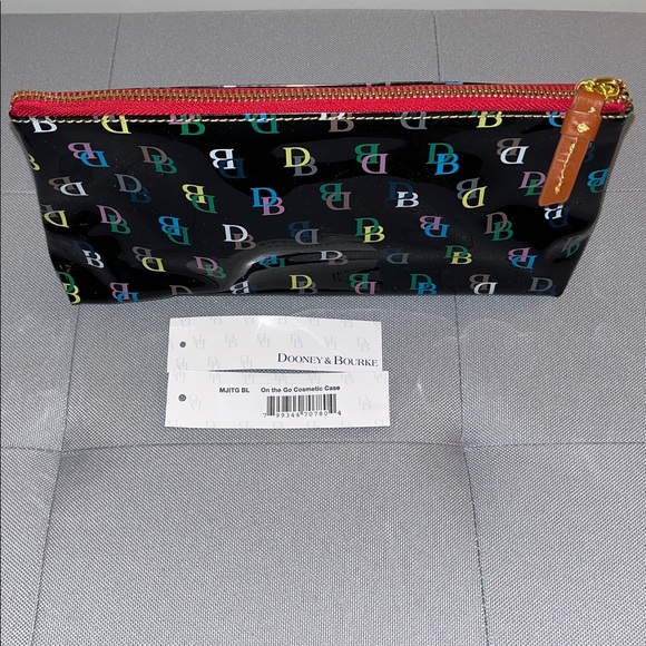 Dooney & Bourke on the Go Cosmetic Case - Picture 5 of 8